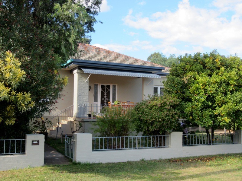 12  Raglan Street, Tamworth NSW 2340