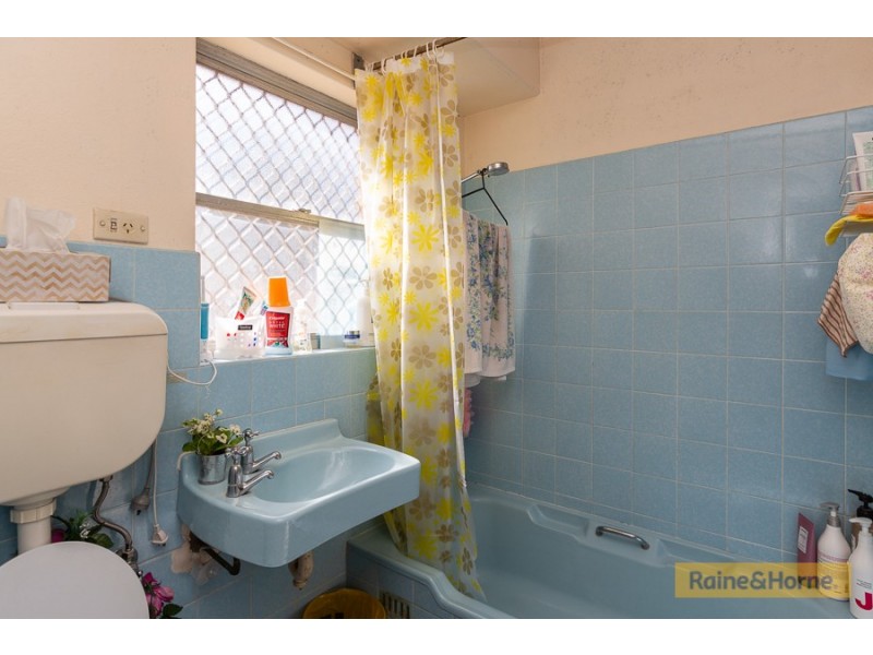 43 GIPPS STREET, Tamworth NSW 2340