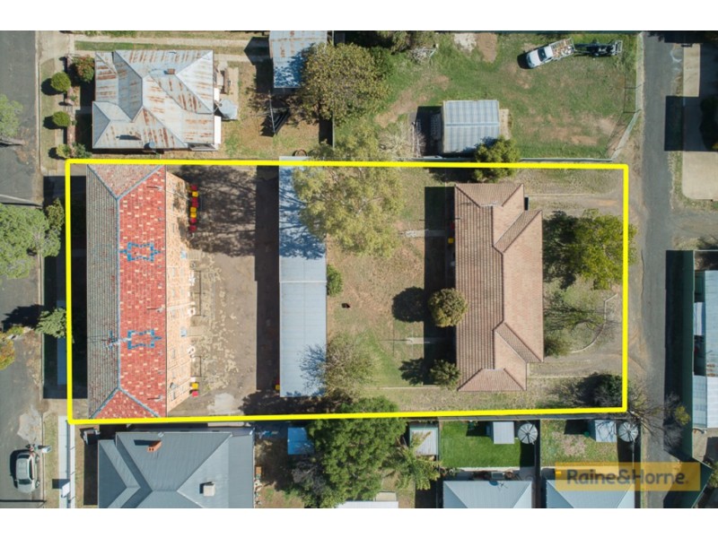 43 GIPPS STREET, Tamworth NSW 2340