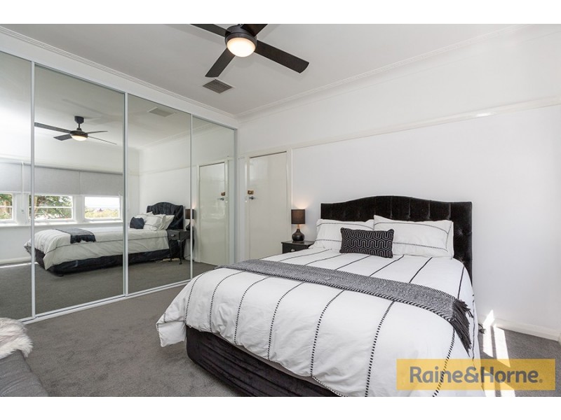 11 Cohen Street, Tamworth NSW 2340