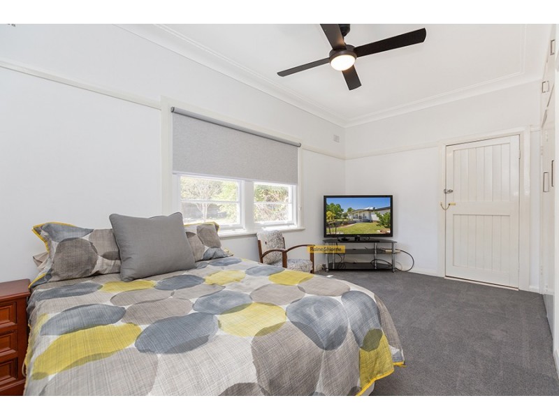 11 Cohen Street, Tamworth NSW 2340