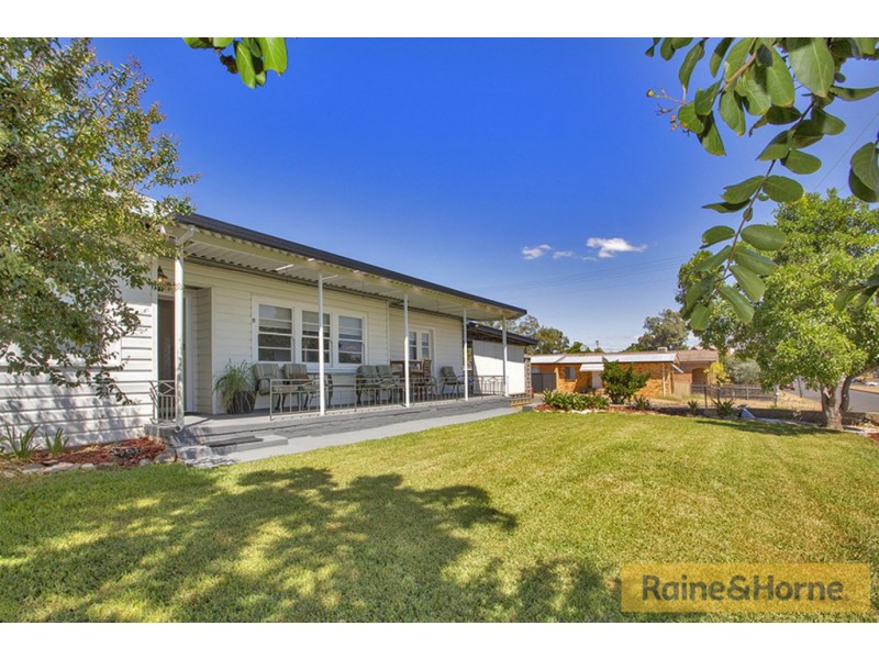 11 Cohen Street, Tamworth NSW 2340