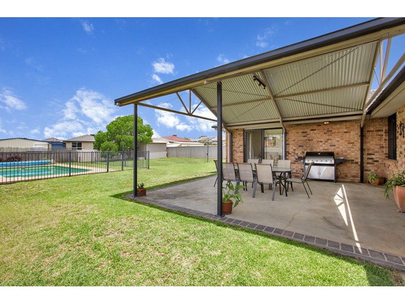 3 Milpara Crt, Tamworth NSW 2340