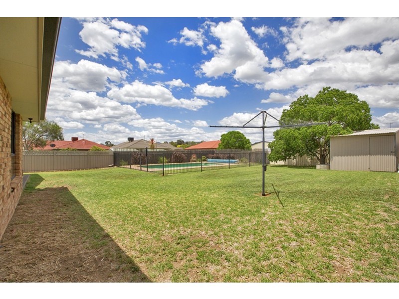 3 Milpara Crt, Tamworth NSW 2340