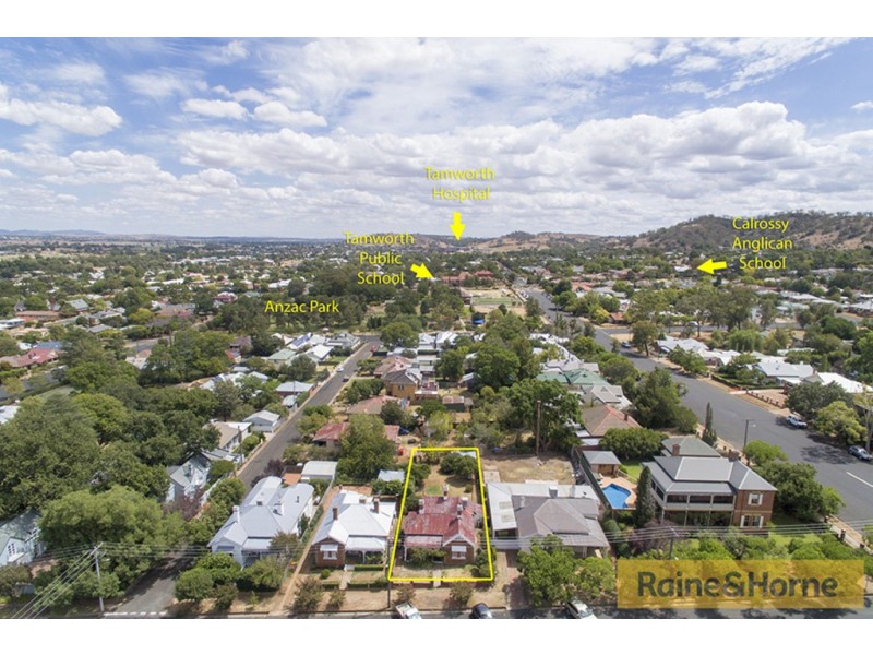 52 White street, Tamworth NSW 2340