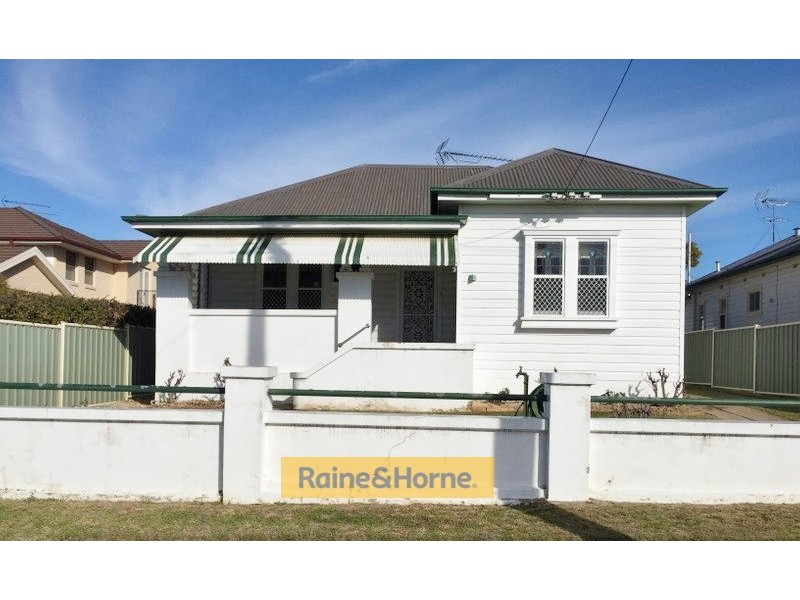 69a Church street, Tamworth NSW 2340