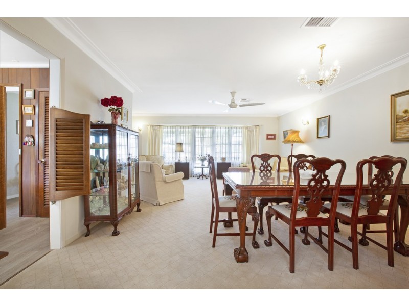 12 Minnamurra Cres, Tamworth NSW 2340