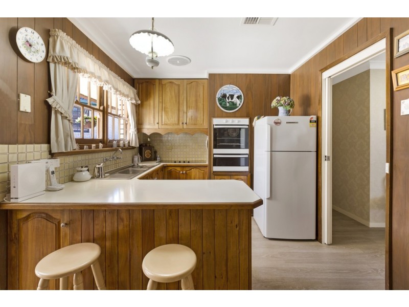 12 Minnamurra Cres, Tamworth NSW 2340