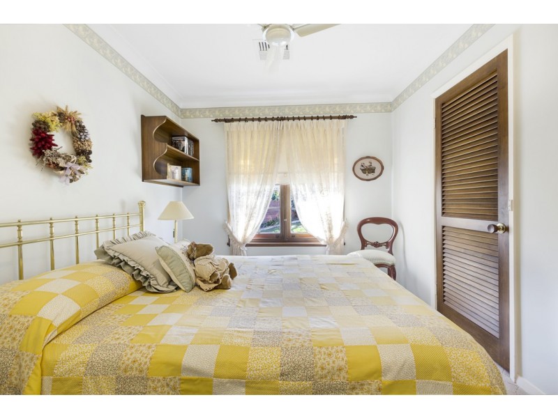 12 Minnamurra Cres, Tamworth NSW 2340