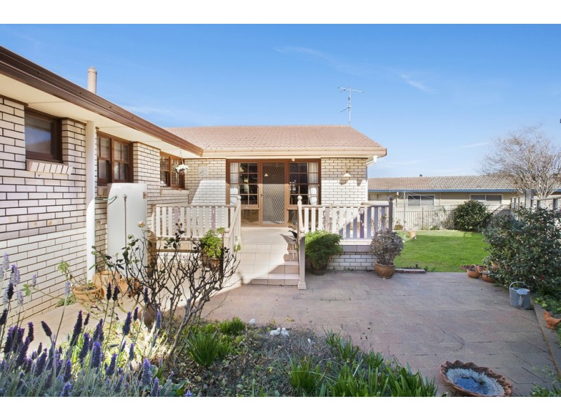 12 Minnamurra Cres, Tamworth NSW 2340
