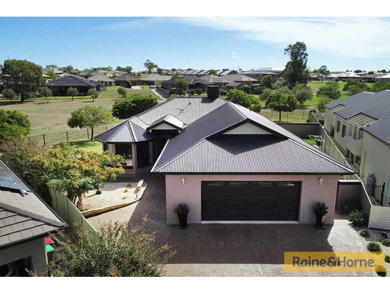 70 The Grange, Tamworth NSW 2340