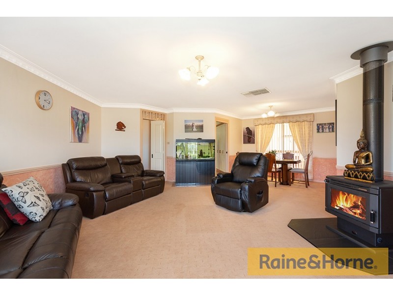 4 Clancy Court, Tamworth NSW 2340