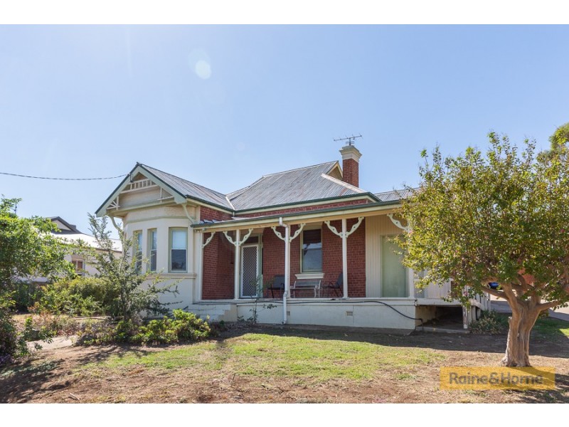 4/168 Carthage Street, Tamworth NSW 2340
