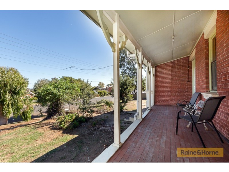 4/168 Carthage Street, Tamworth NSW 2340