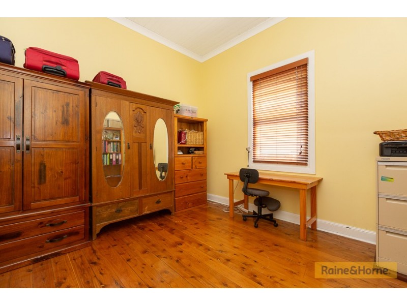 4/168 Carthage Street, Tamworth NSW 2340