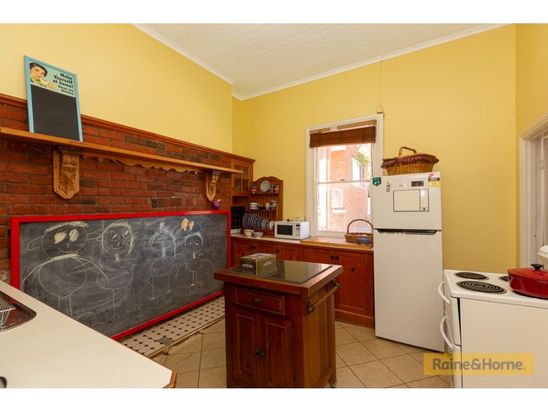 4/168 Carthage Street, Tamworth NSW 2340