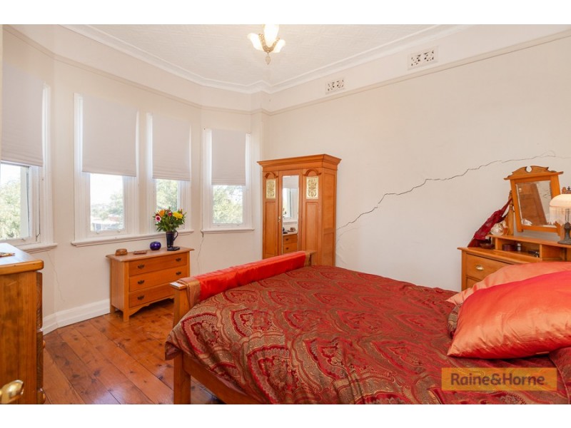 4/168 Carthage Street, Tamworth NSW 2340