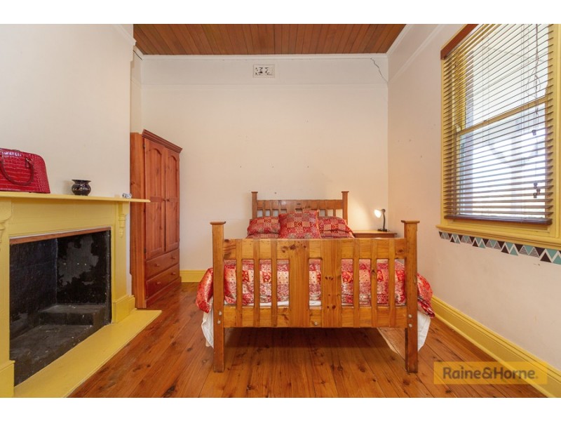 4/168 Carthage Street, Tamworth NSW 2340