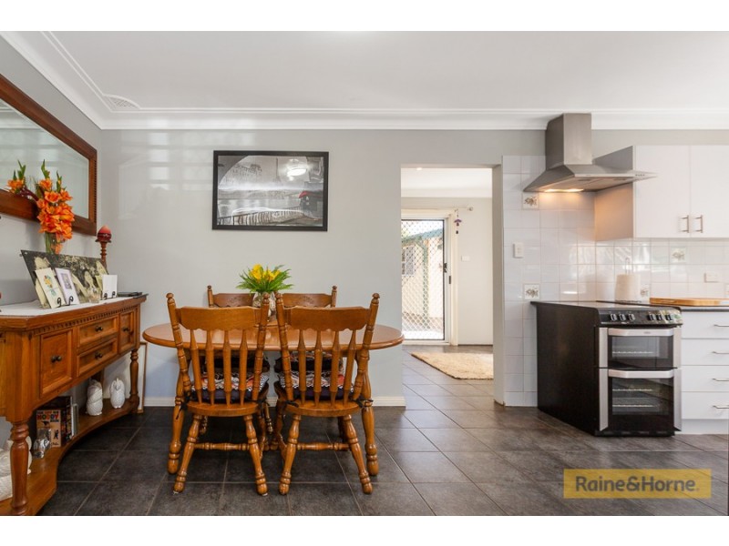 16 Edinburgh Avenue, Tamworth NSW 2340