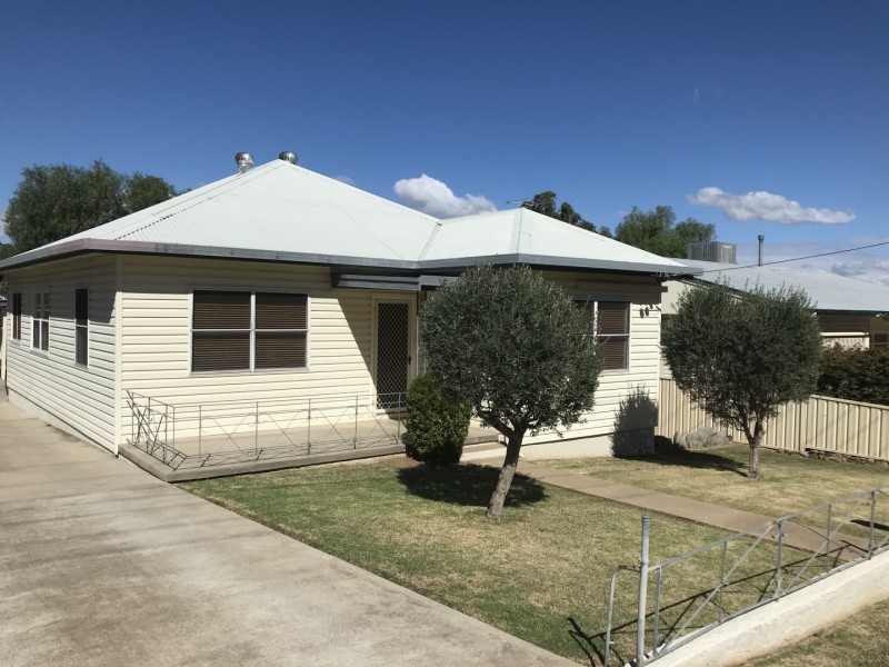 213 Johnston Street, Tamworth NSW 2340