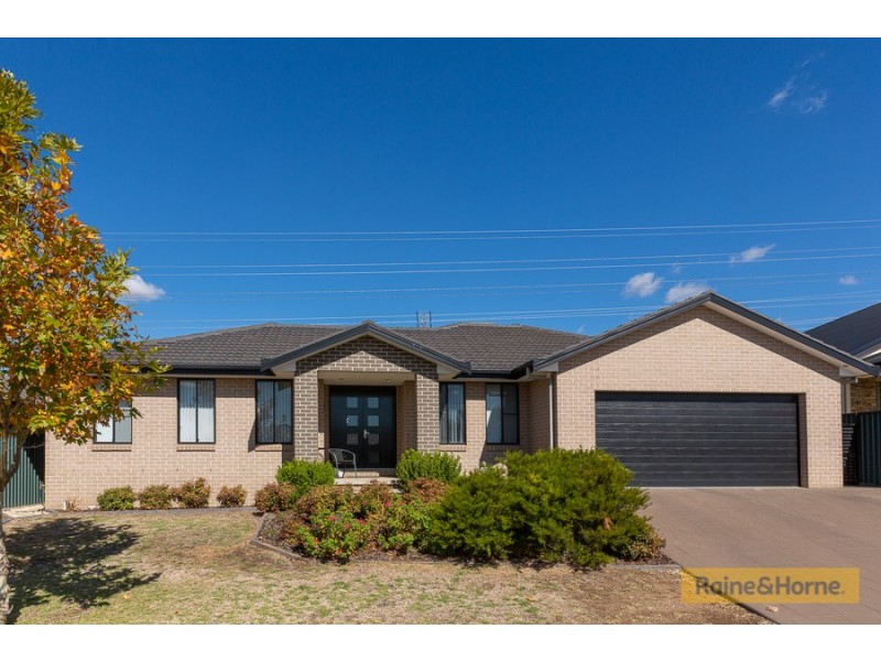 94 The Heights, Tamworth NSW 2340