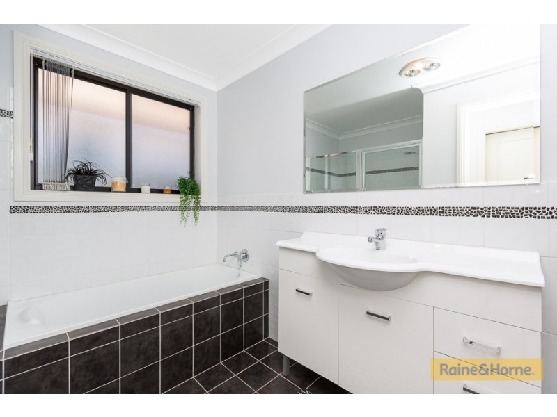 94 The Heights, Tamworth NSW 2340