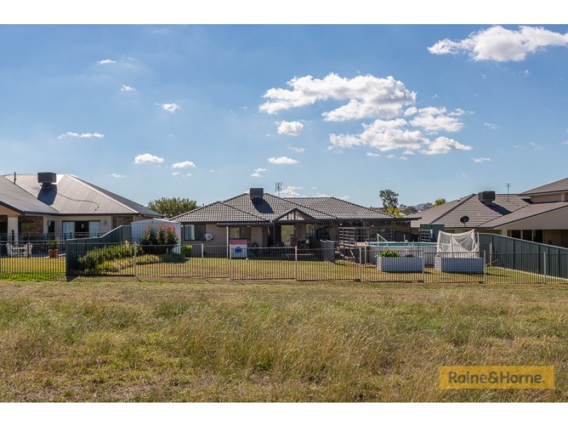 94 The Heights, Tamworth NSW 2340
