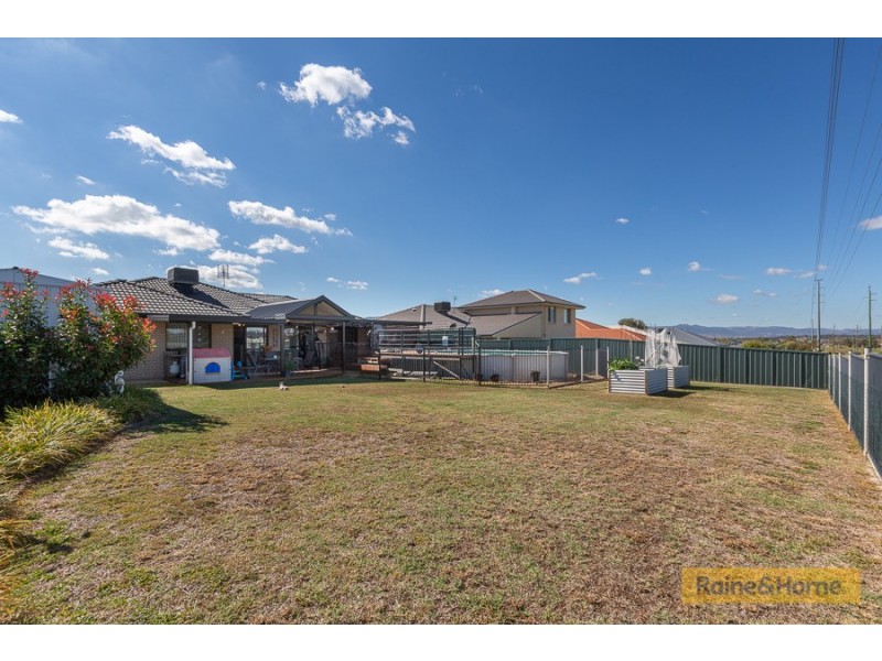 94 The Heights, Tamworth NSW 2340