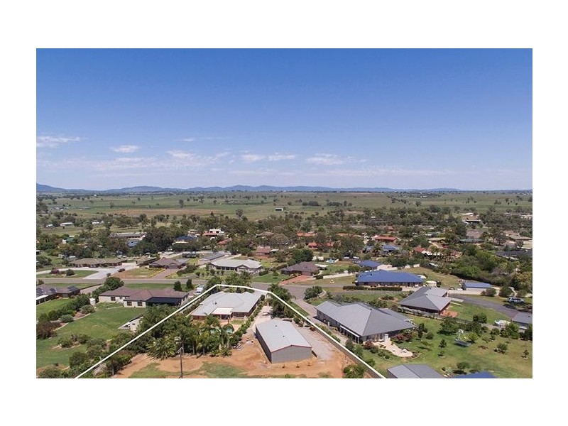 10 Narran Place, Tamworth NSW 2340