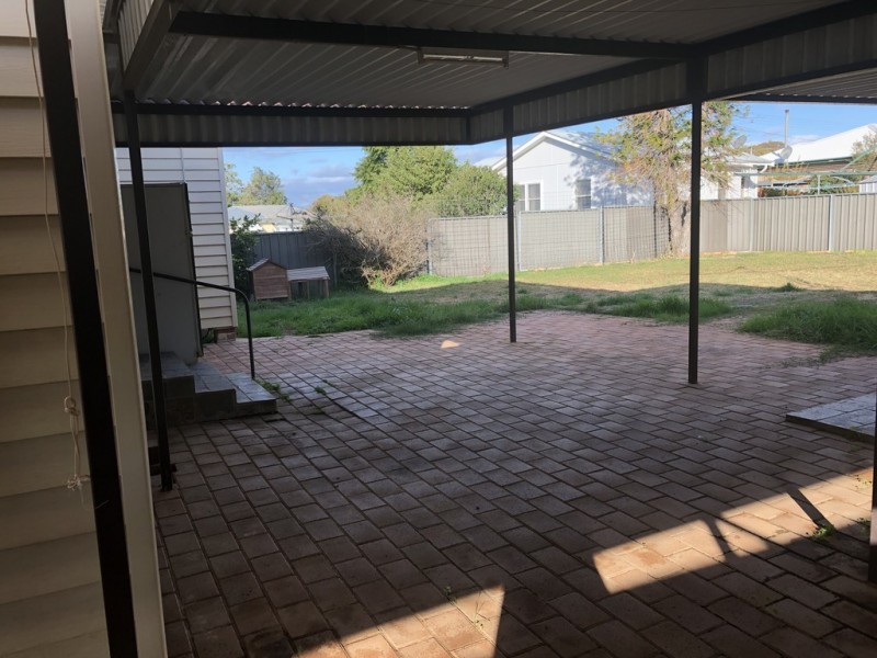 51a ROBERT STREET, South Tamworth NSW 2340