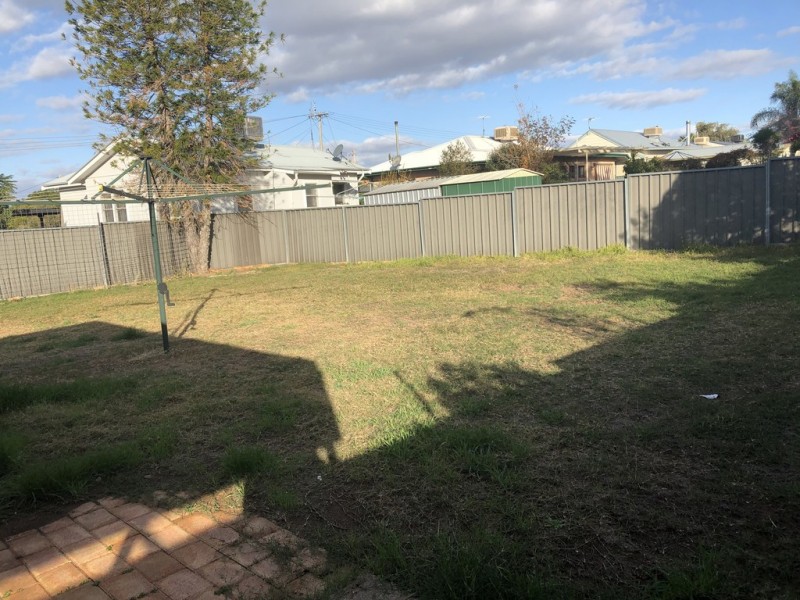 51a ROBERT STREET, South Tamworth NSW 2340