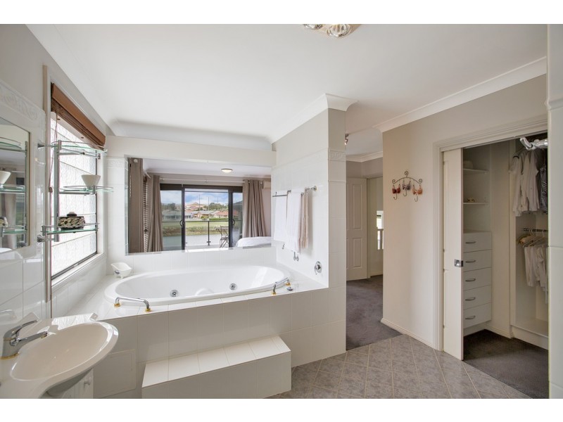 20 The Grange, Tamworth NSW 2340