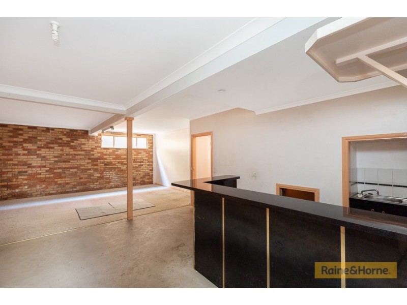 27 Peregrine Ave, Tamworth NSW 2340