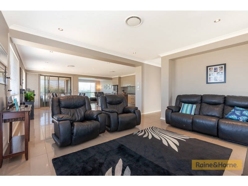 25 Peak Drive, Tamworth NSW 2340