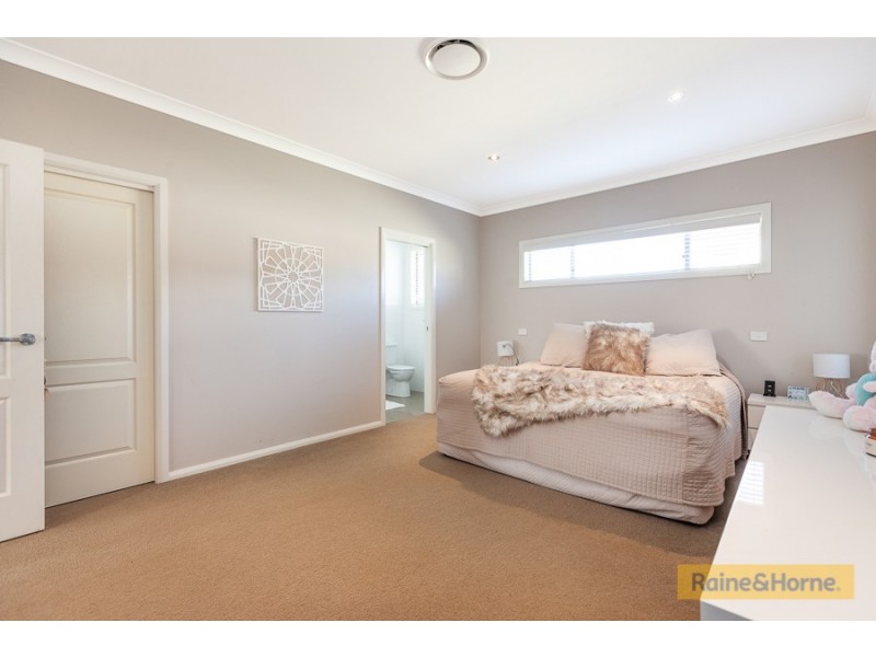 25 Peak Drive, Tamworth NSW 2340