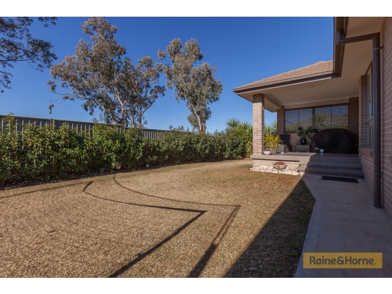 25 Peak Drive, Tamworth NSW 2340