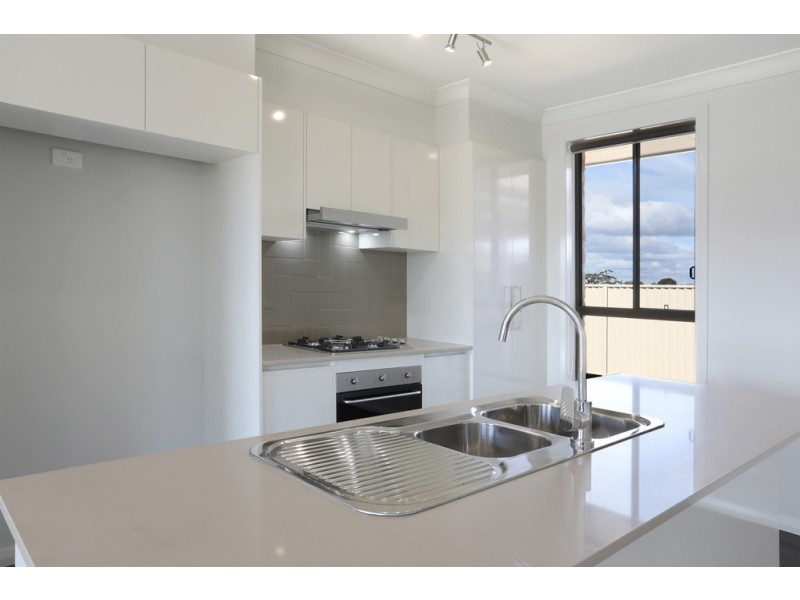 4 a and b Appaloosa Place, Tamworth NSW 2340