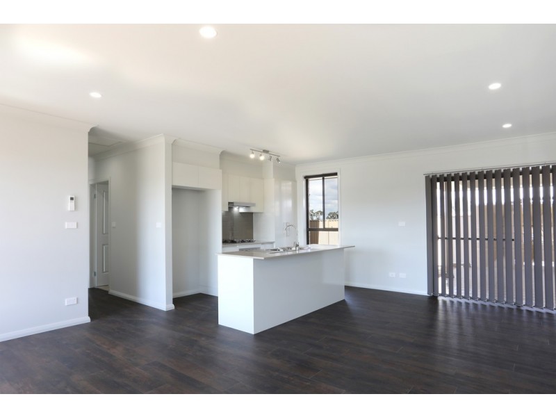 4 a and b Appaloosa Place, Tamworth NSW 2340