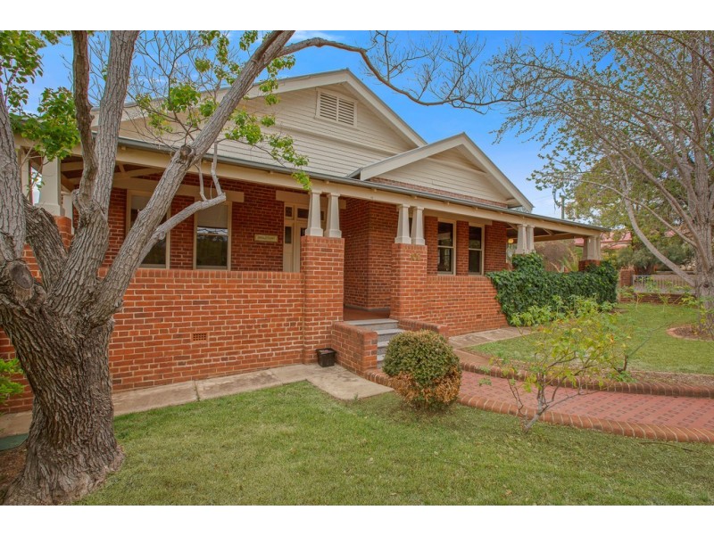 “Ardlethan” Fitzroy Street, Tamworth NSW 2340