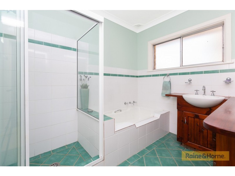 7 Minnamurra Crescent, Tamworth NSW 2340