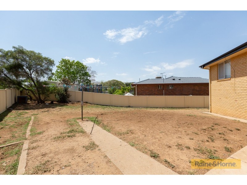 60 Kyooma Street, Tamworth NSW 2340