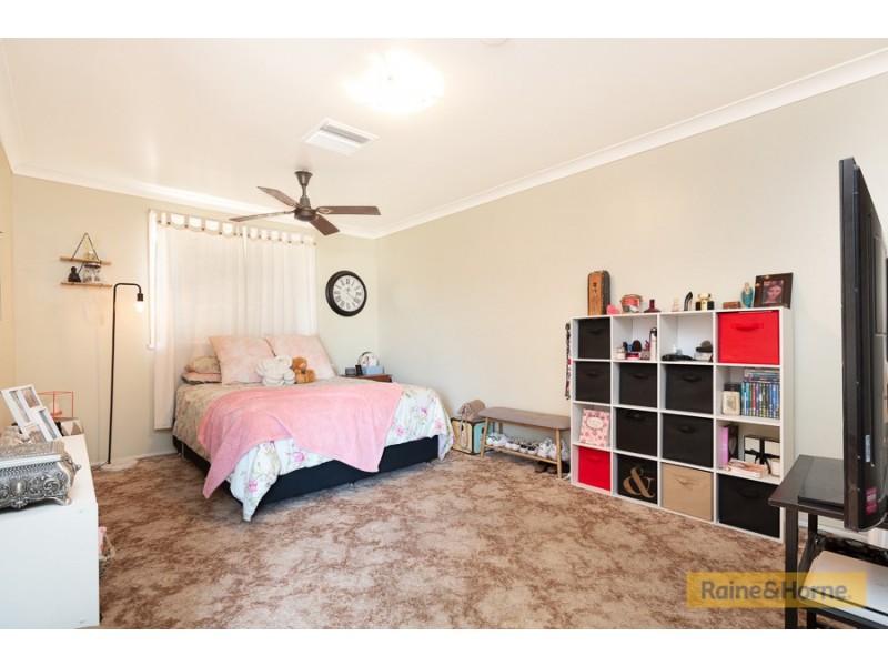 60 Kyooma Street, Tamworth NSW 2340