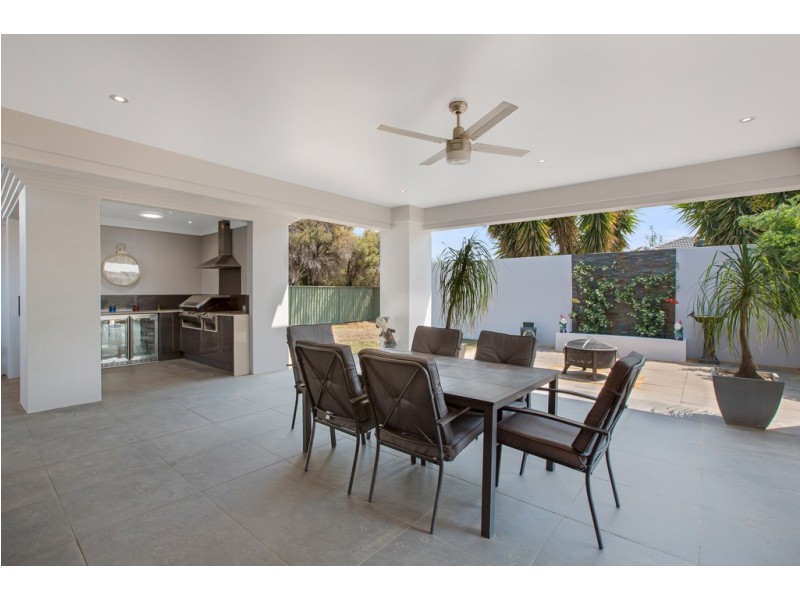 27 The Grange, Tamworth NSW 2340