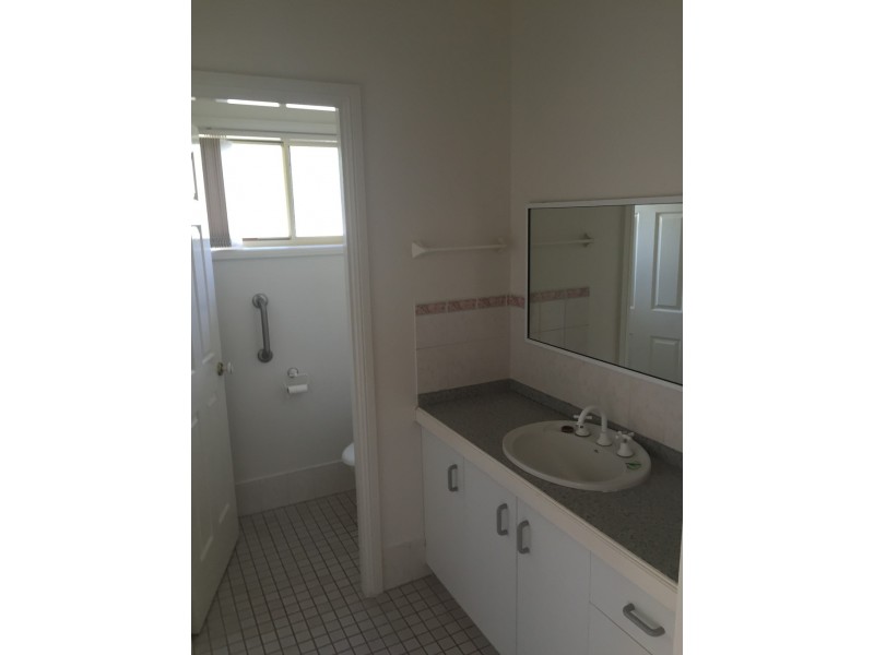 2/4 Gunn Street, Tamworth NSW 2340