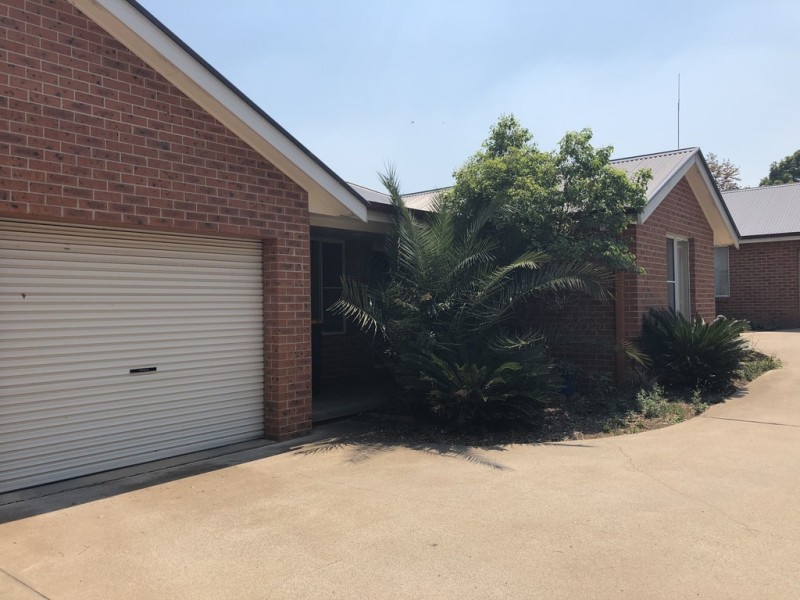 2/64 Griffin Avenue, Tamworth NSW 2340