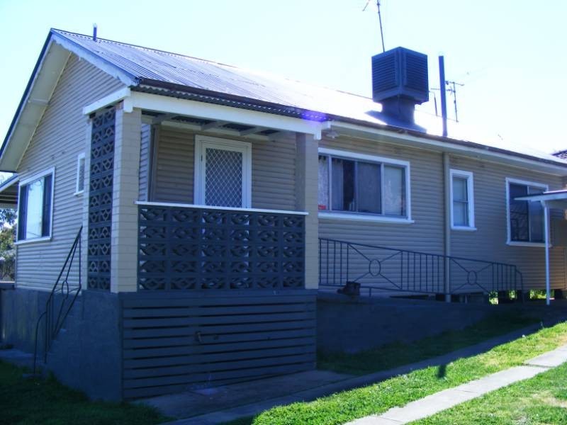 19 Chelmsford Street, Tamworth NSW 2340