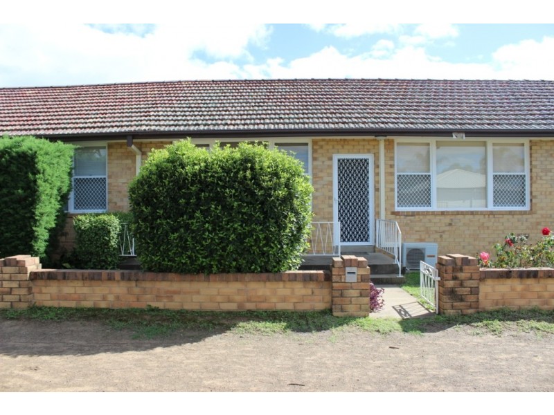 2/17 Diane Street, Tamworth NSW 2340