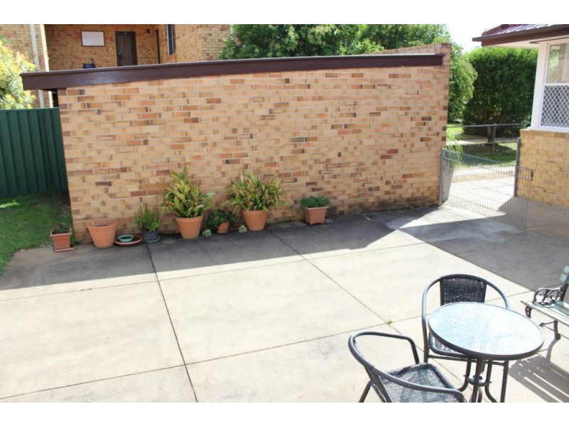 2/17 Diane Street, Tamworth NSW 2340