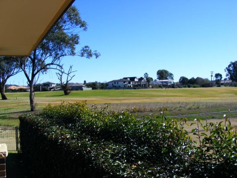 69 Greg Norman Drive, Tamworth NSW 2340