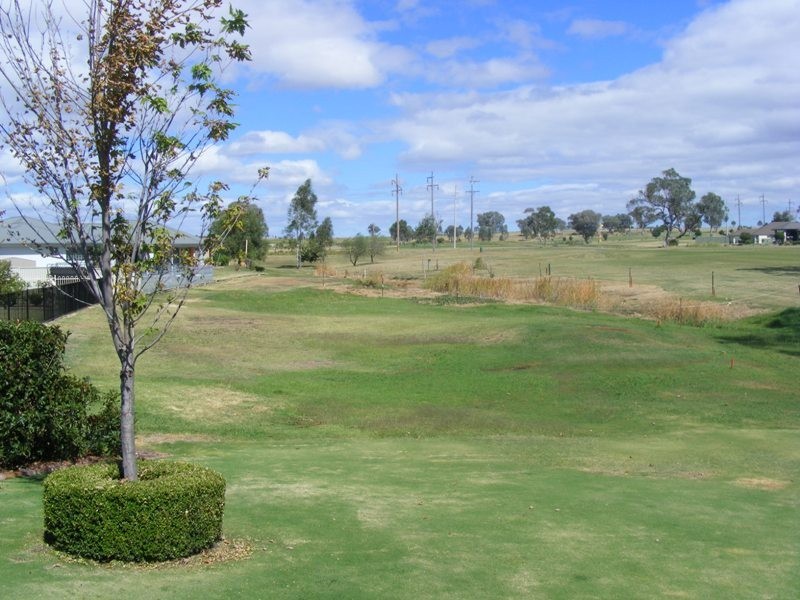 69 Greg Norman Drive, Tamworth NSW 2340